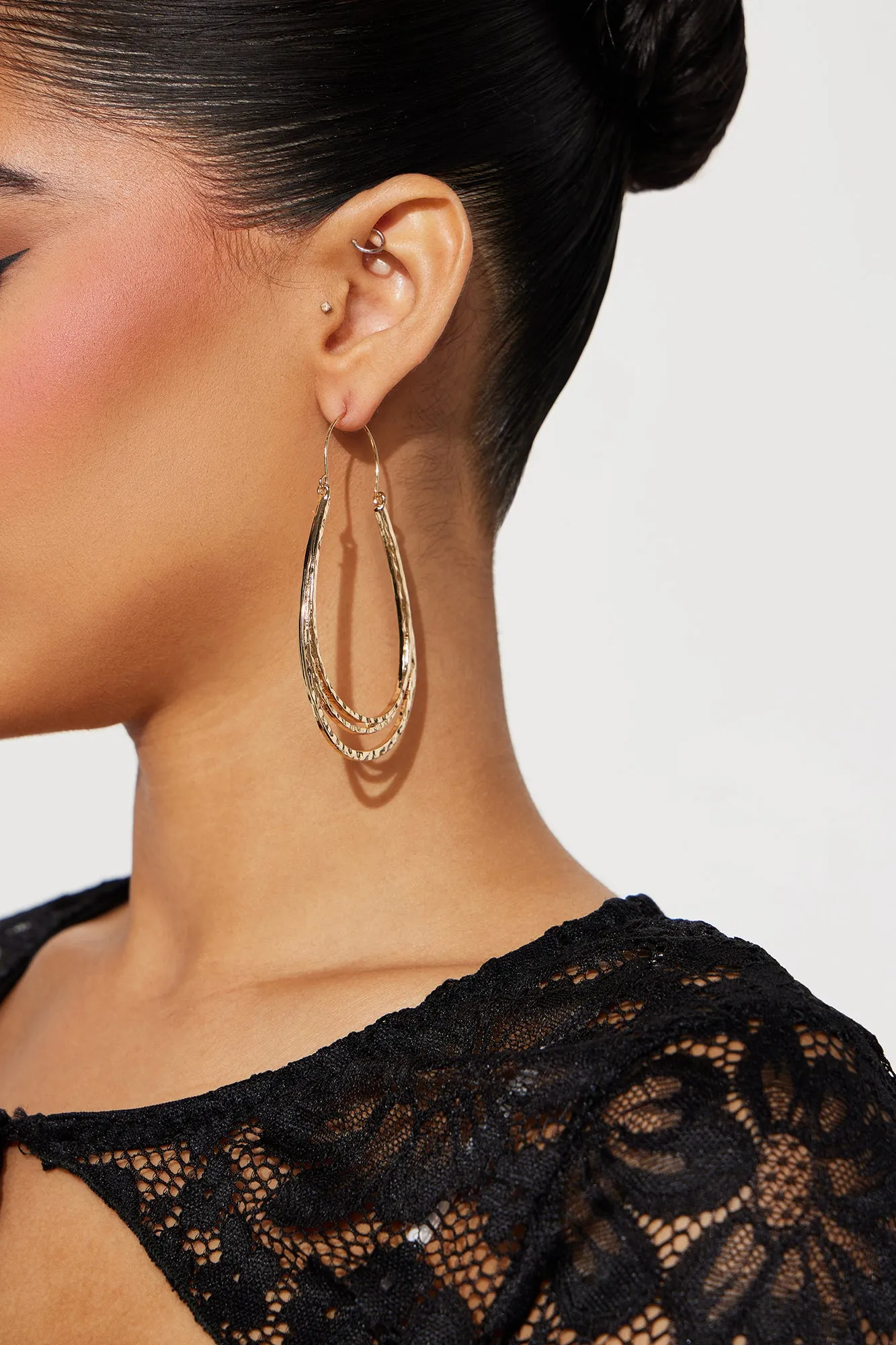 Beautiful Night Out Drop Earrings - Gold