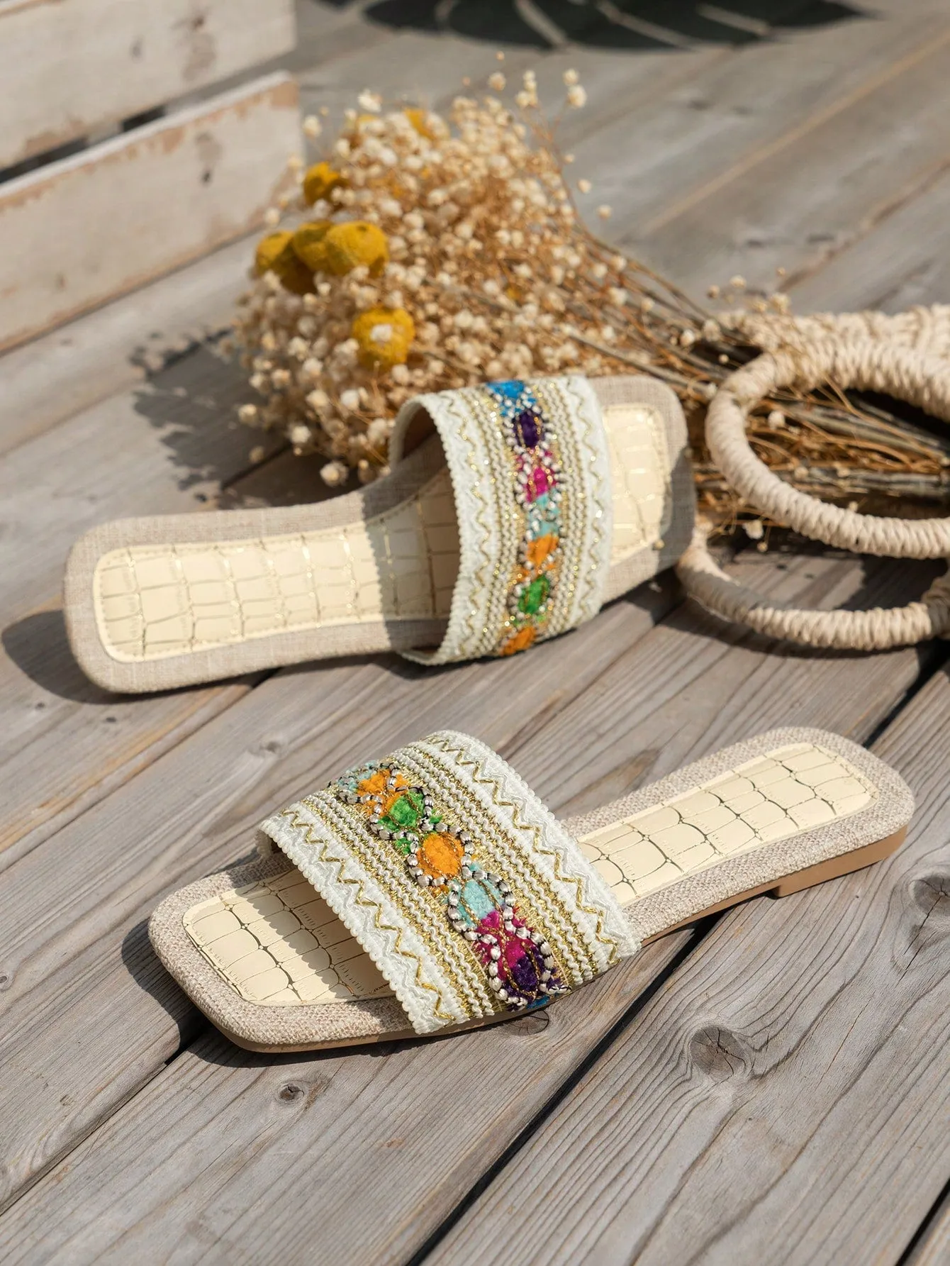 Beige Women's Flat Sandals With Colorful Embroidery, , Bohemian Style, Party Beach Shoes, Perfect For Vacation