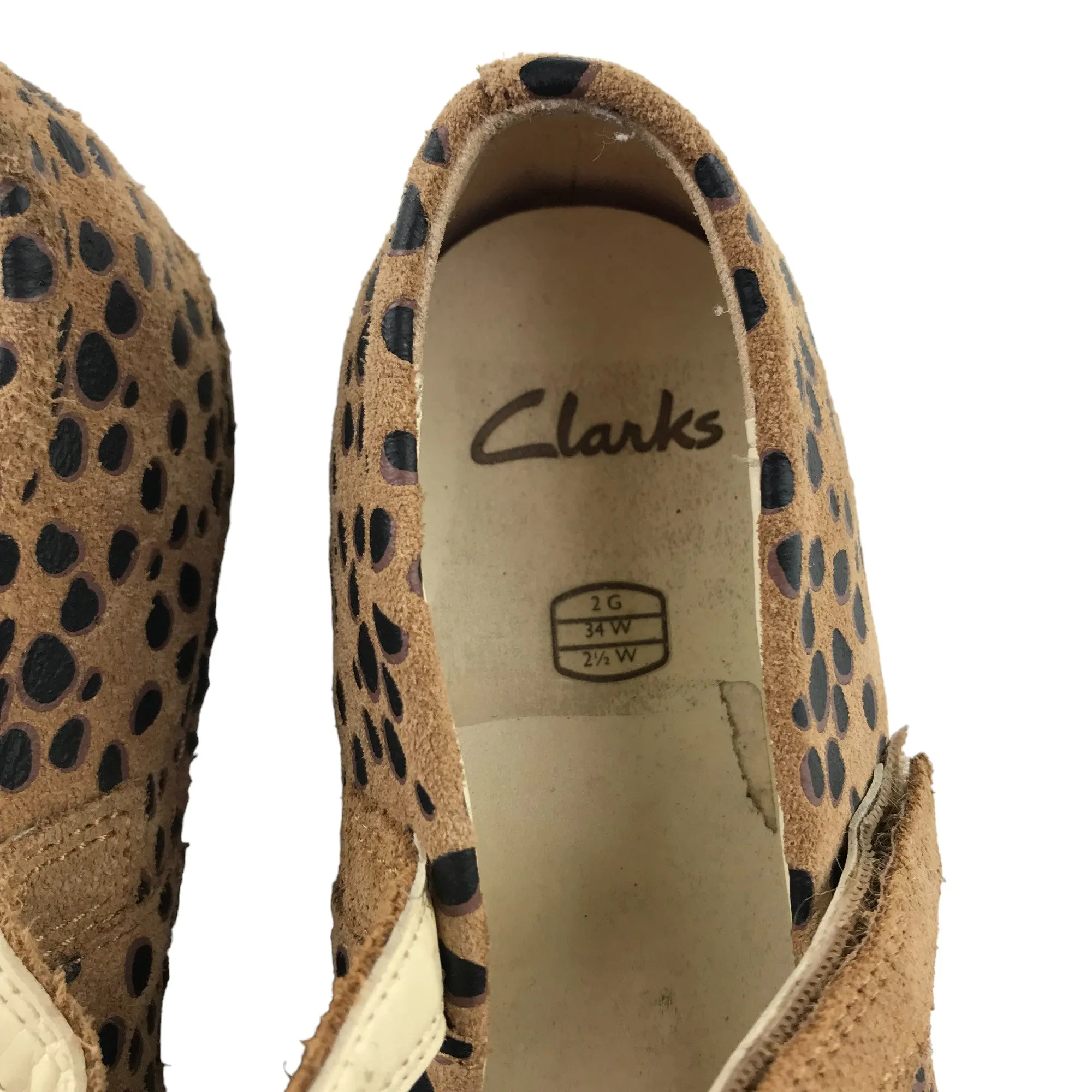 Clarks ballerina shoes shoe size 2G brown spotted print flats with straps