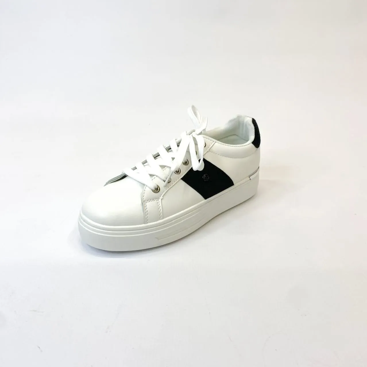 KG white/black platform sneaker