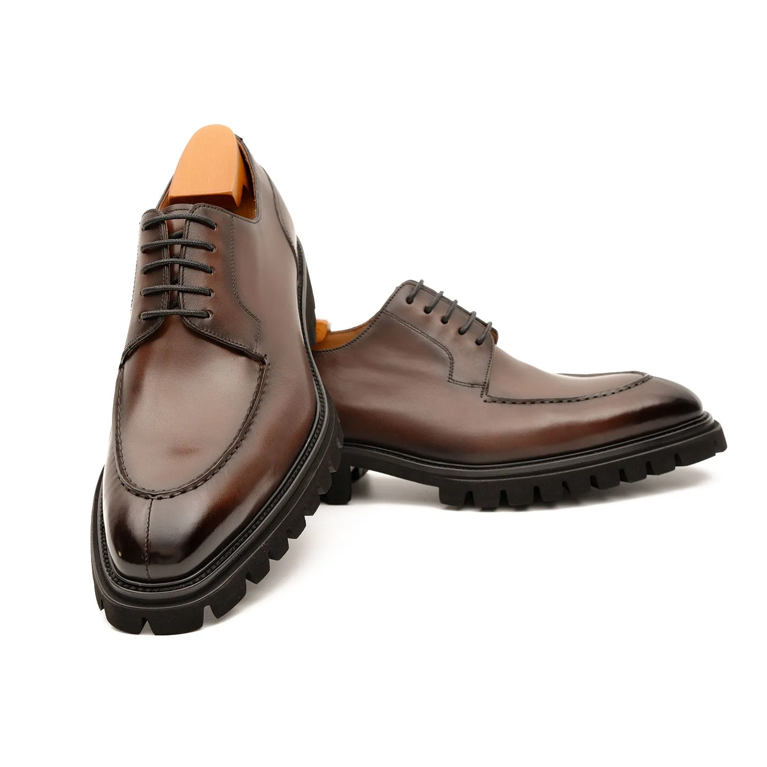 Men's Classic Brown Derby Leather Shoes with Lug Sole