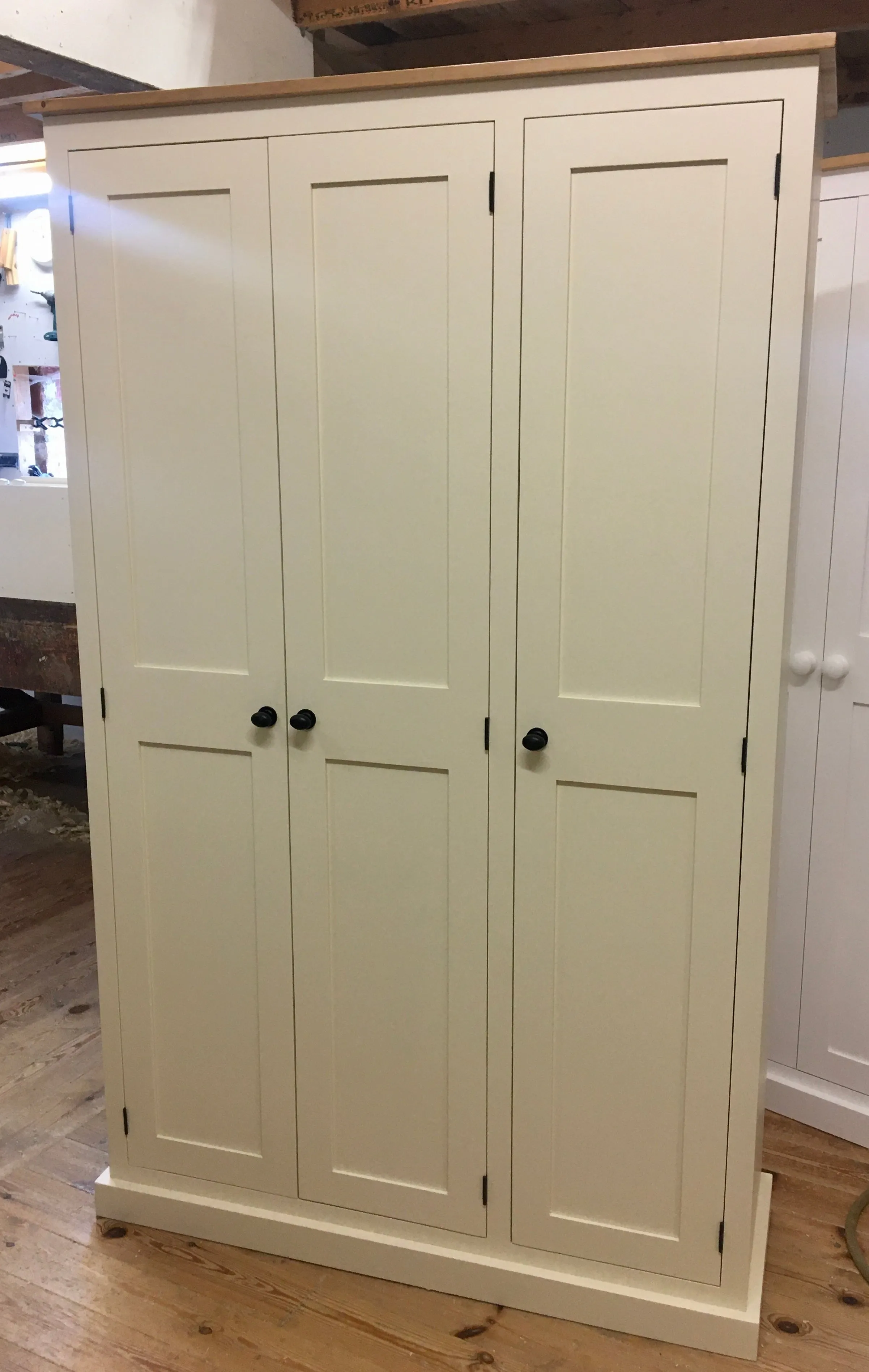 **NEW 3 Door Hall, Utility Room, Cloak Room Coat Cupboard with SHOE STORAGE RACKS (40 cm deep)