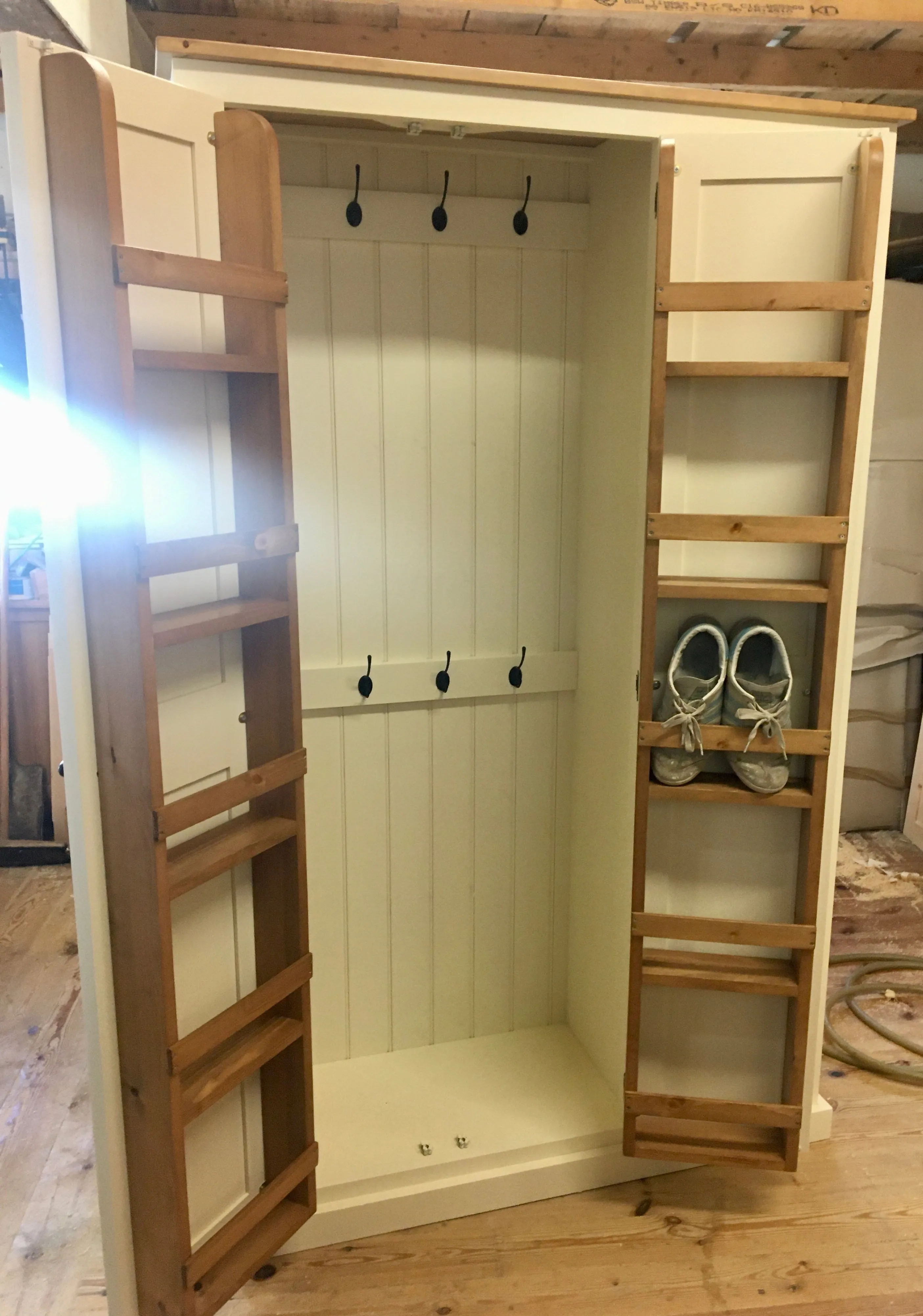 **NEW 3 Door Hall, Utility Room, Cloak Room Coat Cupboard with SHOE STORAGE RACKS (40 cm deep)