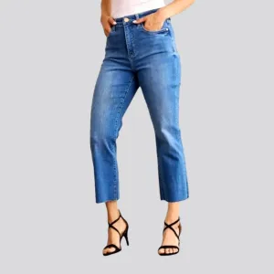 Sanded women's cutoff-bottoms jeans