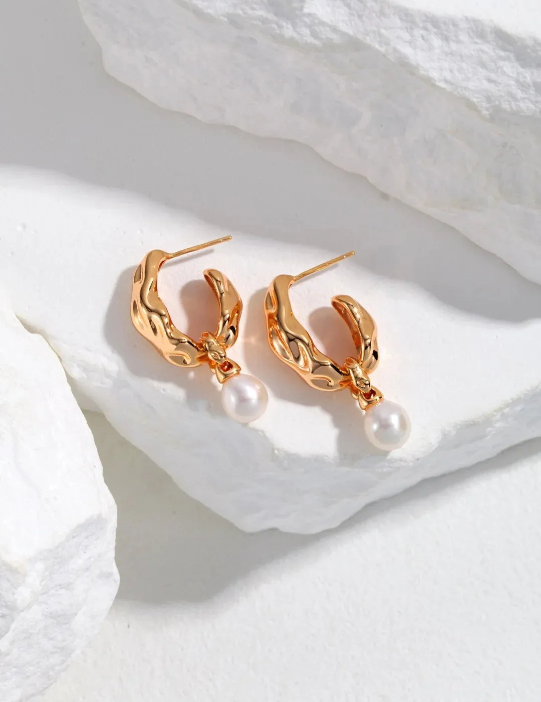 Simonetta - Minimalist Pearl Hoop Earrings